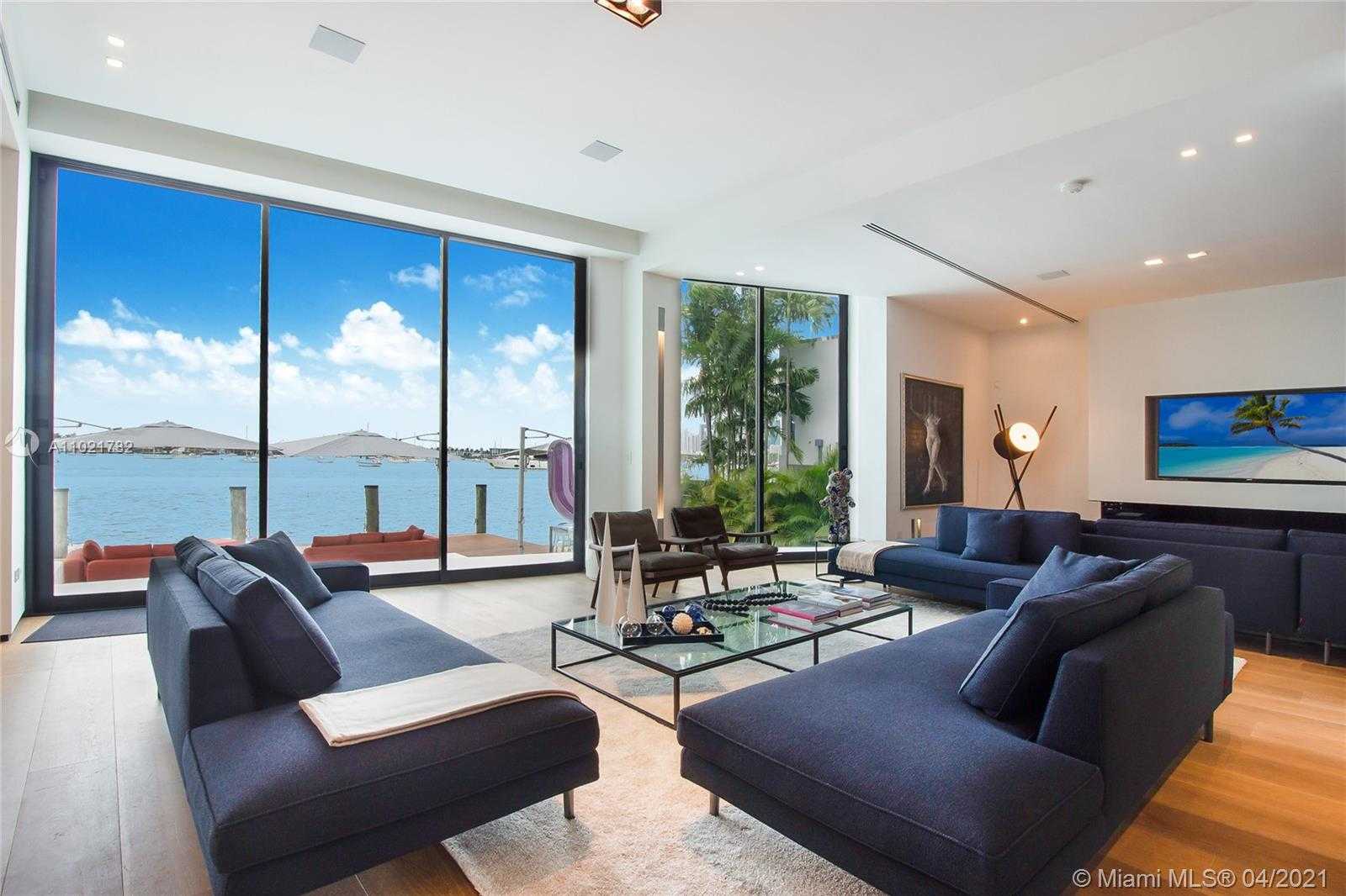 Small Image of 1374 SOUTH VENETIAN WAY, Miami Number 11