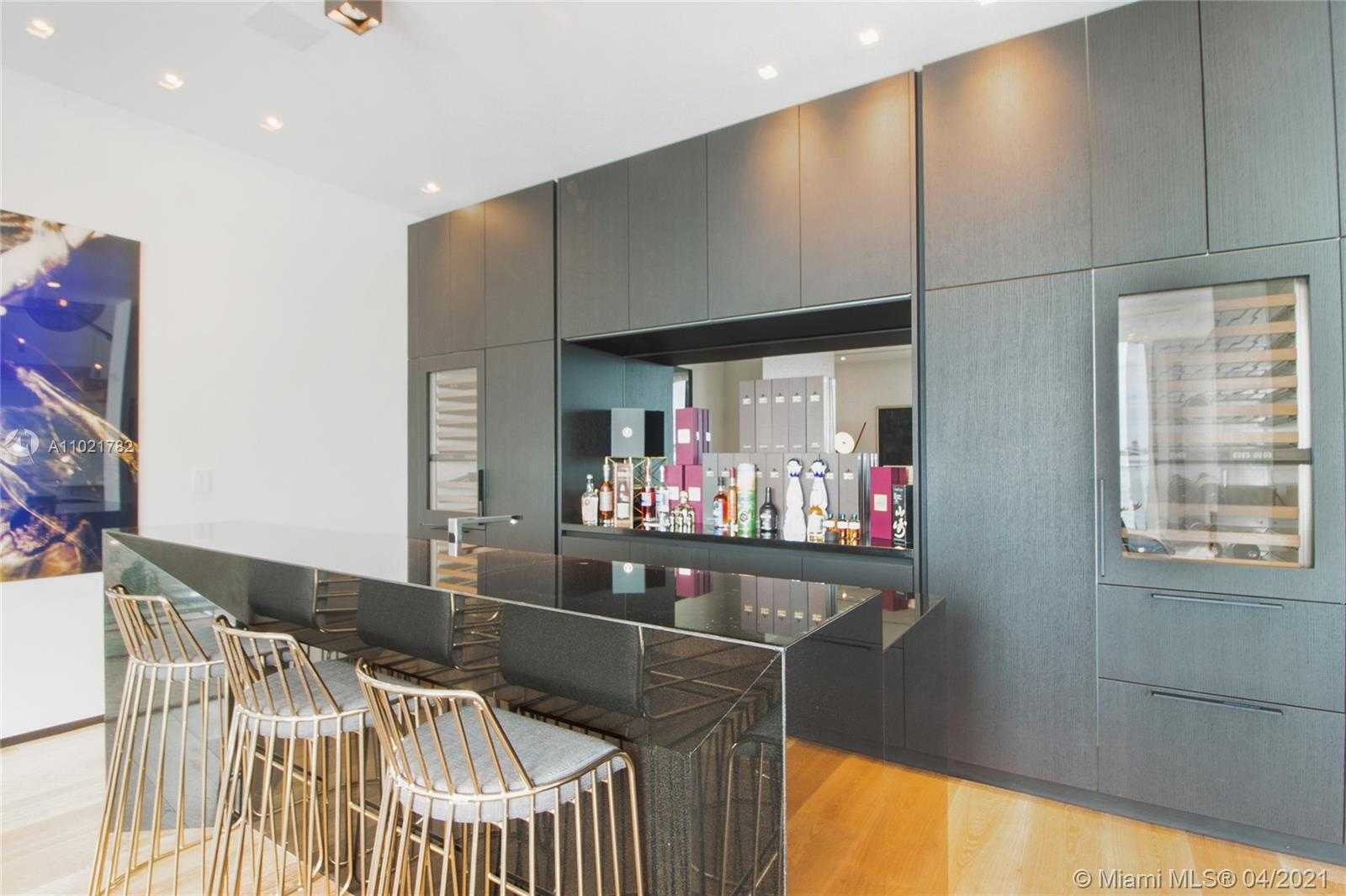 Small Image of 1374 SOUTH VENETIAN WAY, Miami Number 13