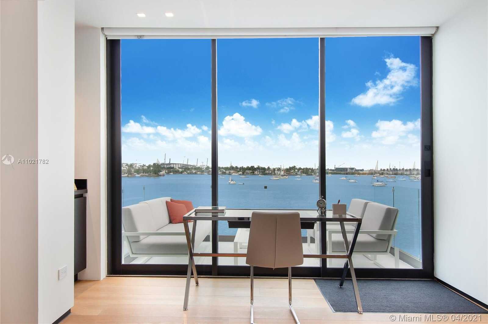 Small Image of 1374 SOUTH VENETIAN WAY, Miami Number 25