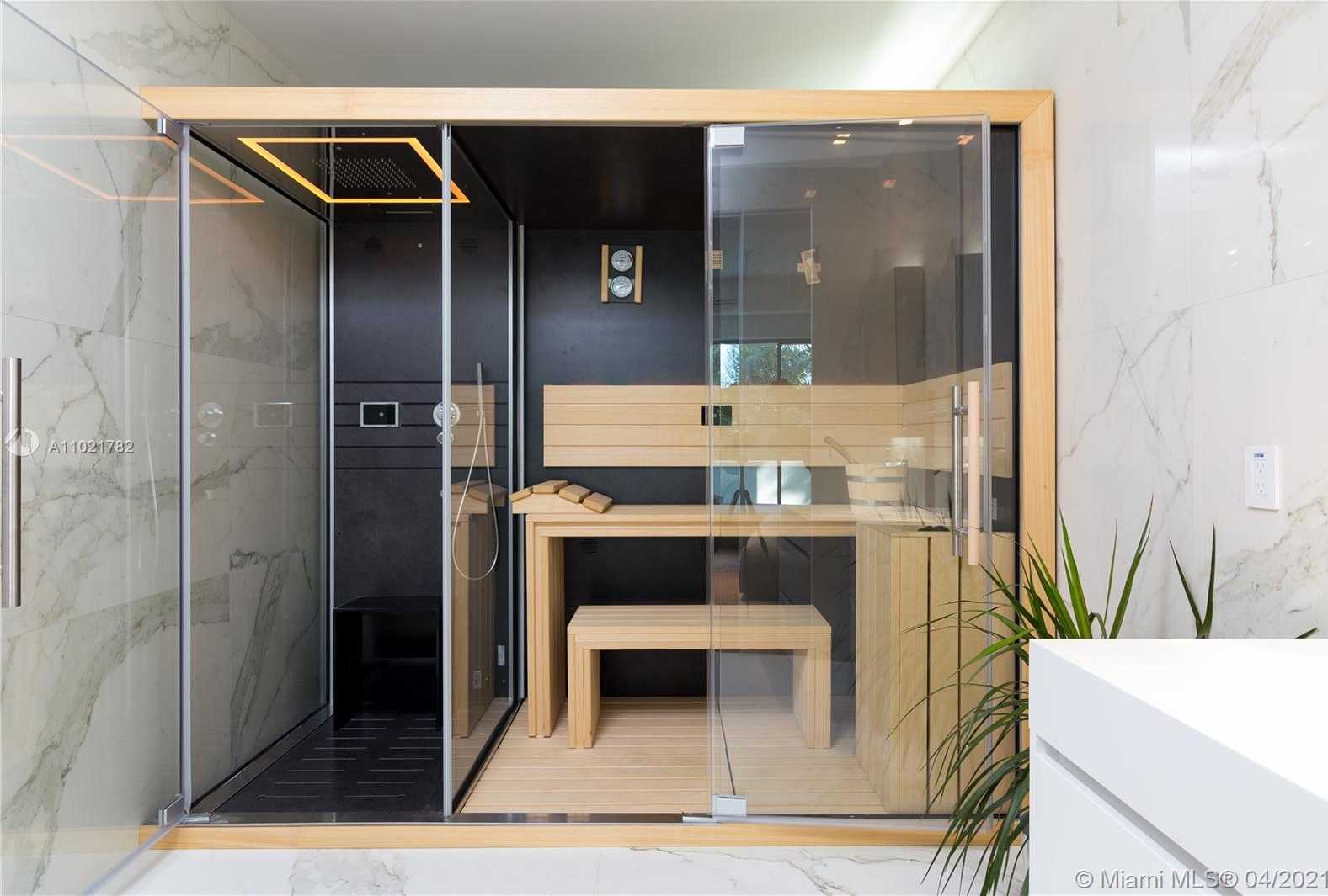 Small Image of 1374 SOUTH VENETIAN WAY, Miami Number 35