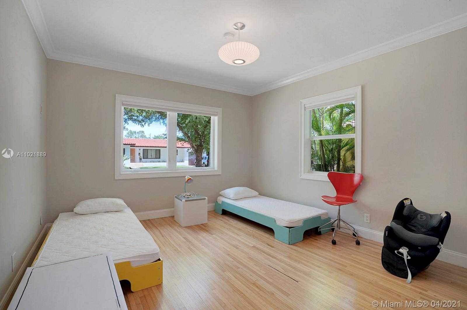 Small Image of 1220 CAPRI ST, Coral Gables Number 12
