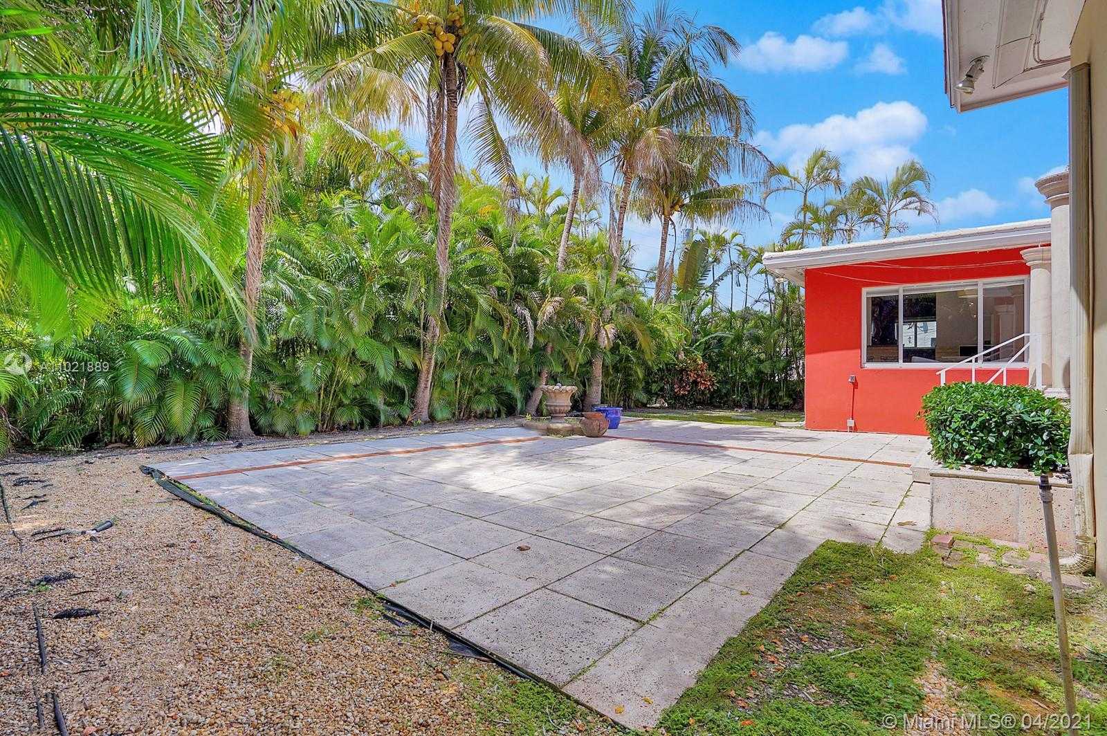 Small Image of 1220 CAPRI ST, Coral Gables Number 15