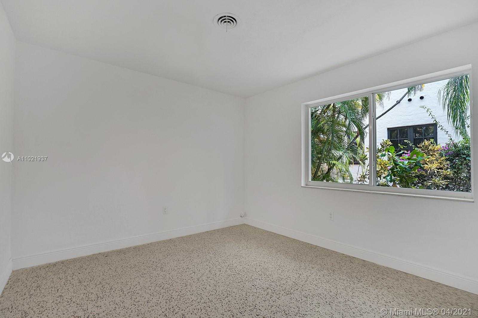 Small Image of 1210 CAPRI ST, Coral Gables Number 12