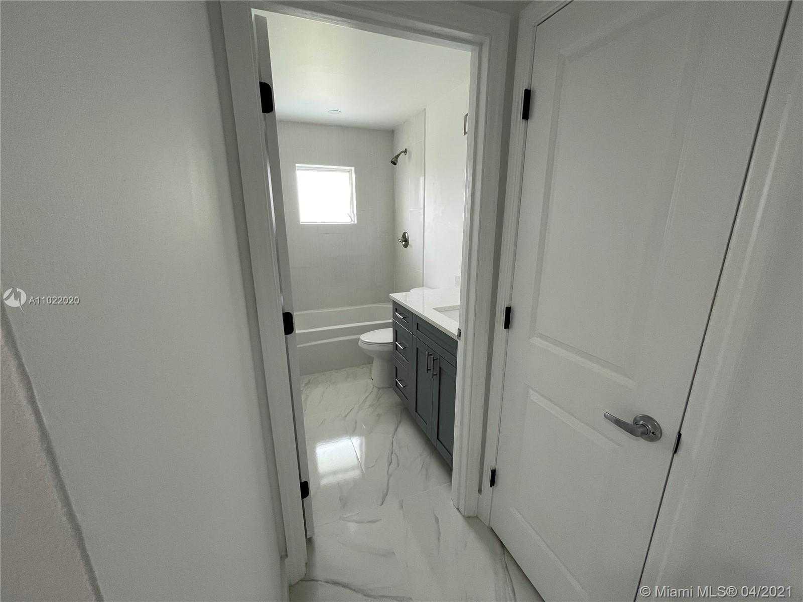 Small Image of 2083 SOUTH WEST 13TH TER, Boynton Beach Number 7