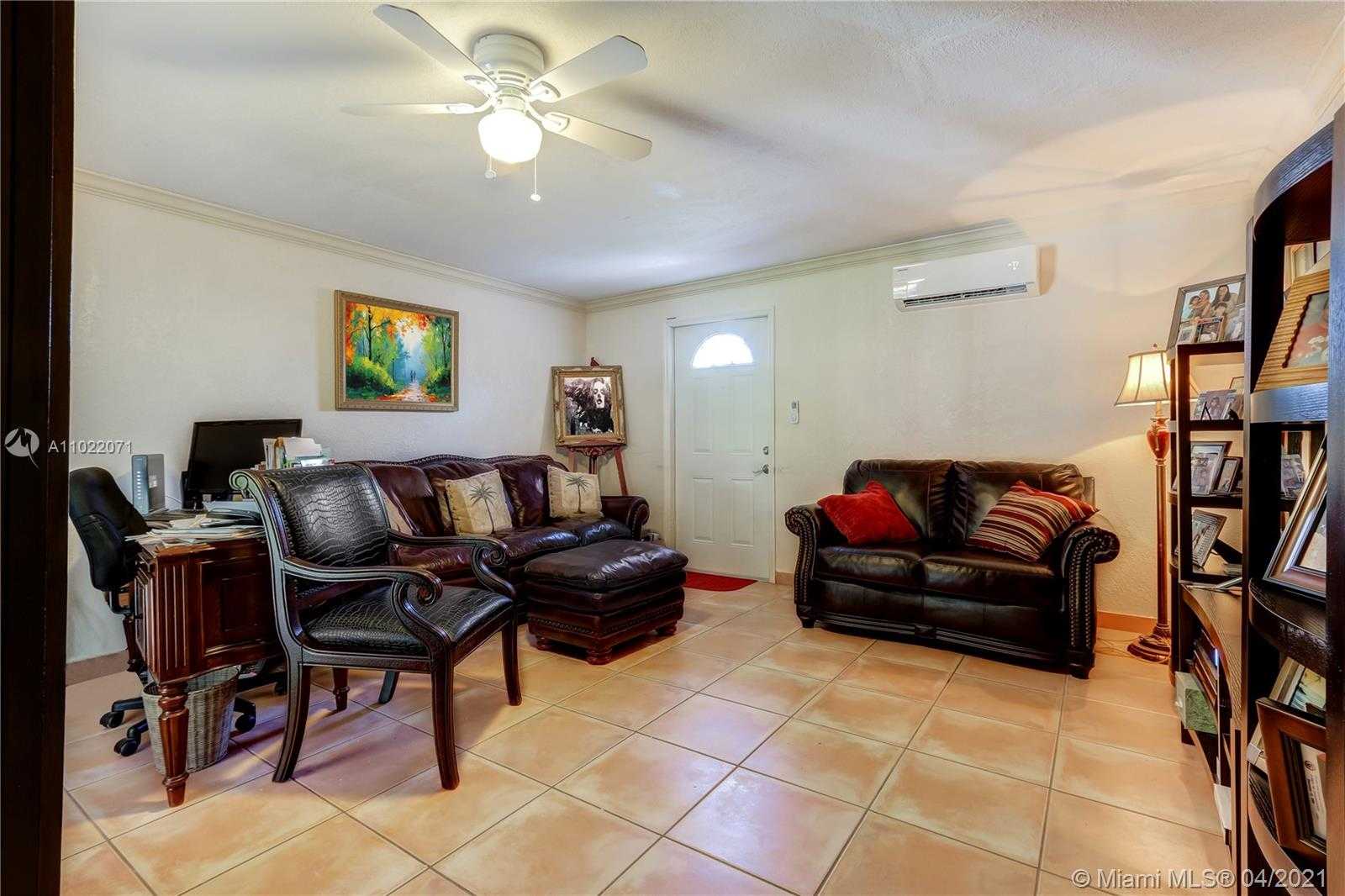 Small Image of 17020 NORTH WEST 82ND AVE, Hialeah Number 8