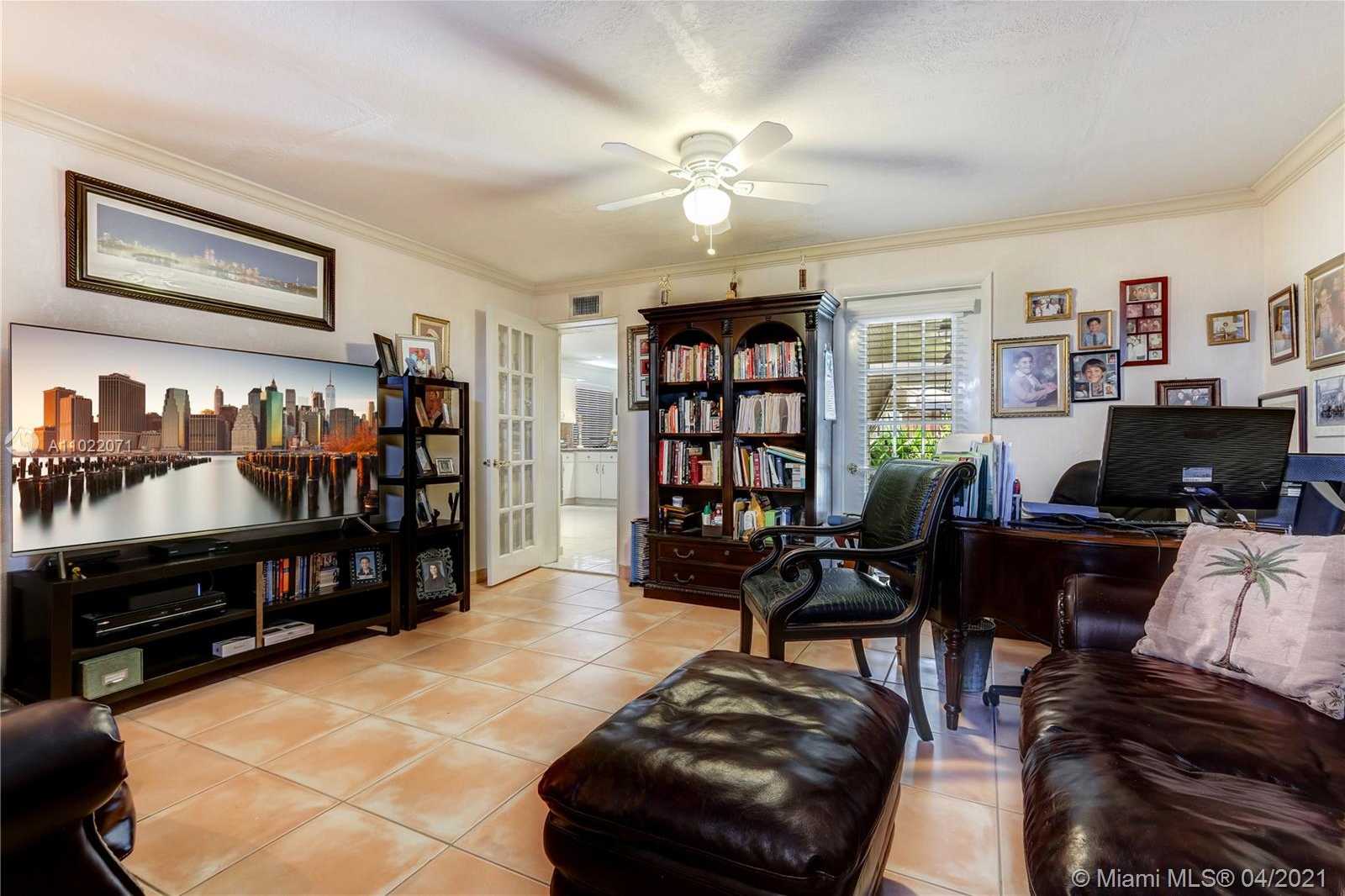 Small Image of 17020 NORTH WEST 82ND AVE, Hialeah Number 9