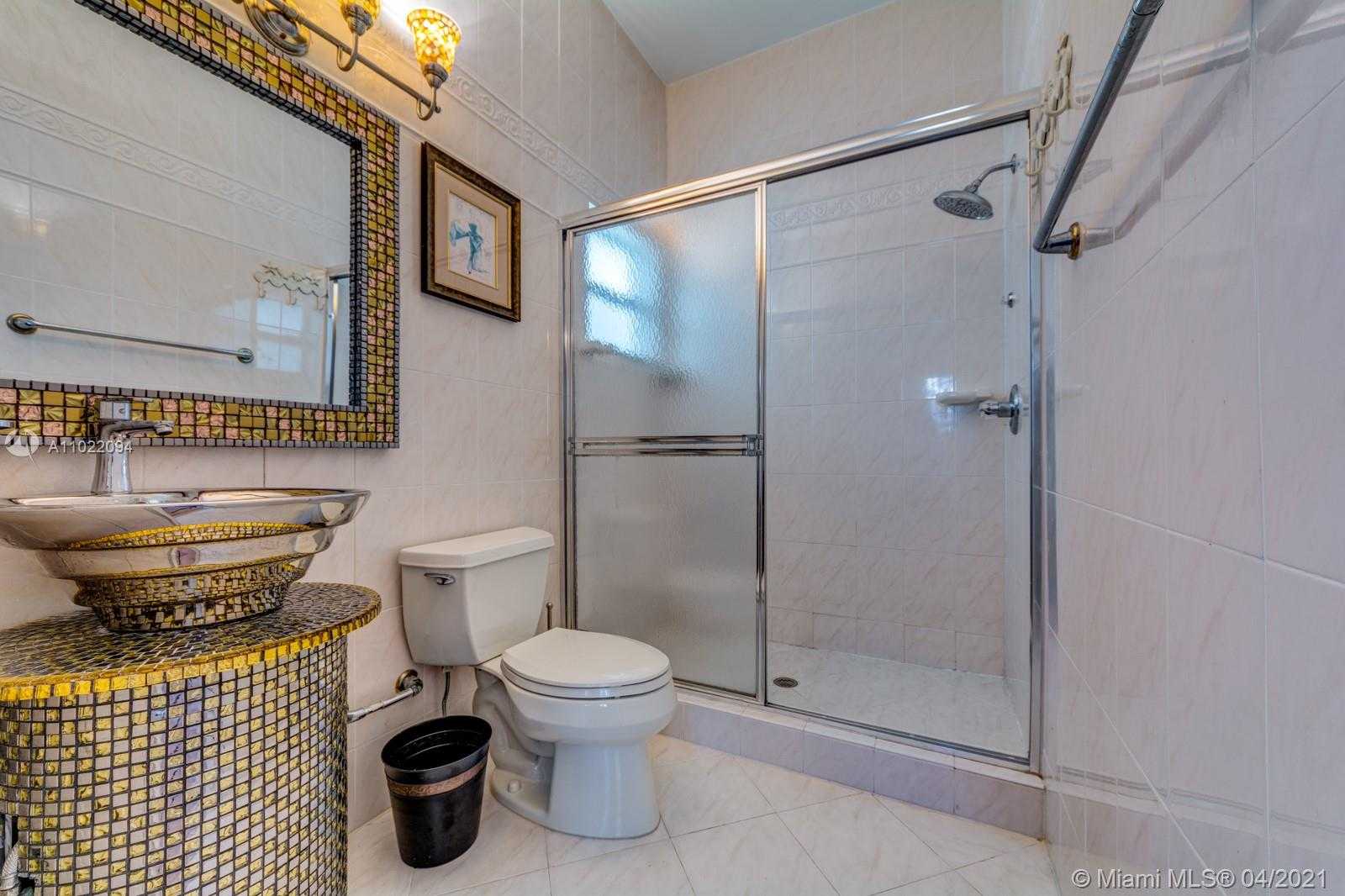 Small Image of 326 ATLANTIC AVE, Sunny Isles Beach Number 10