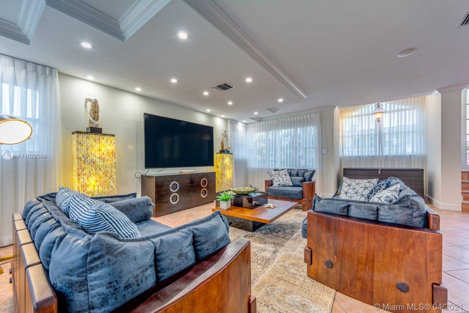 Small Image of 326 ATLANTIC AVE, Sunny Isles Beach Number 24