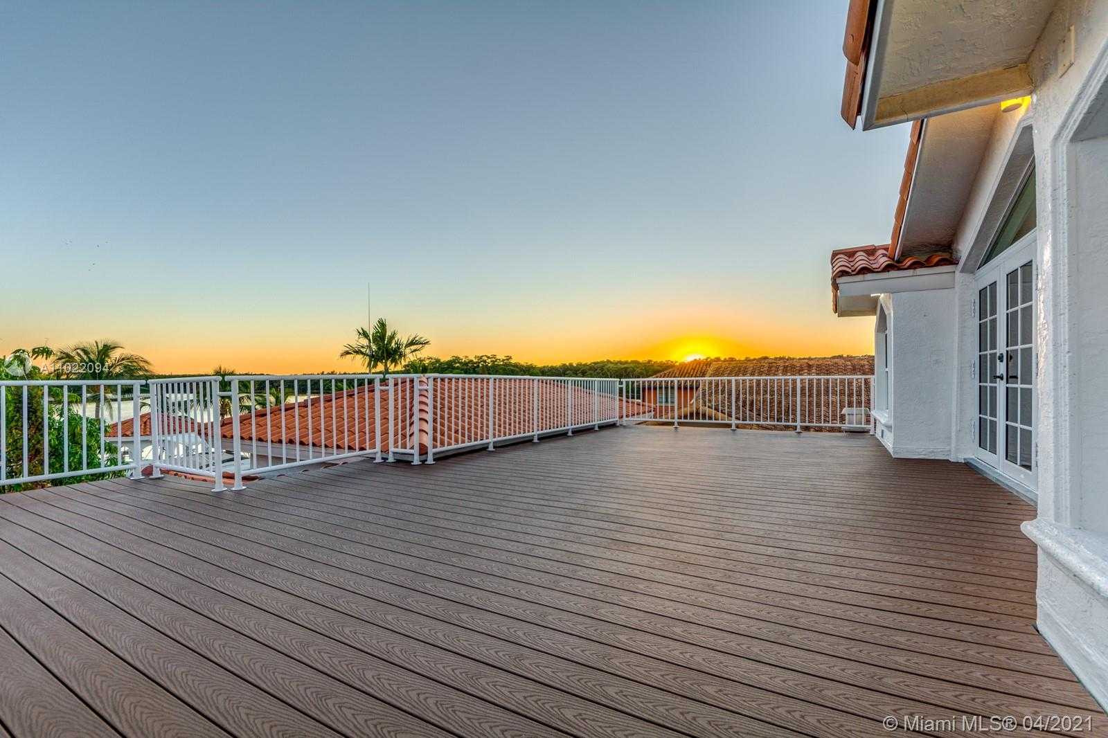 Small Image of 326 ATLANTIC AVE, Sunny Isles Beach Number 26