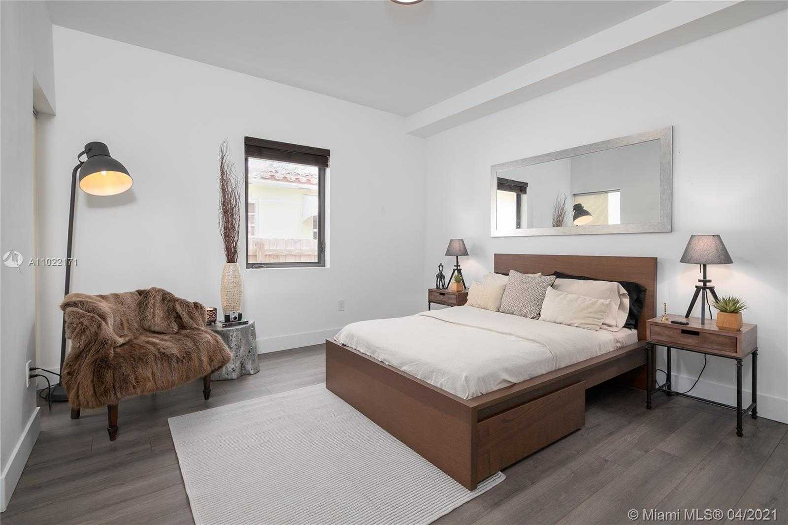Small Image of 556 NORTH EAST 74TH ST, Miami Number 15