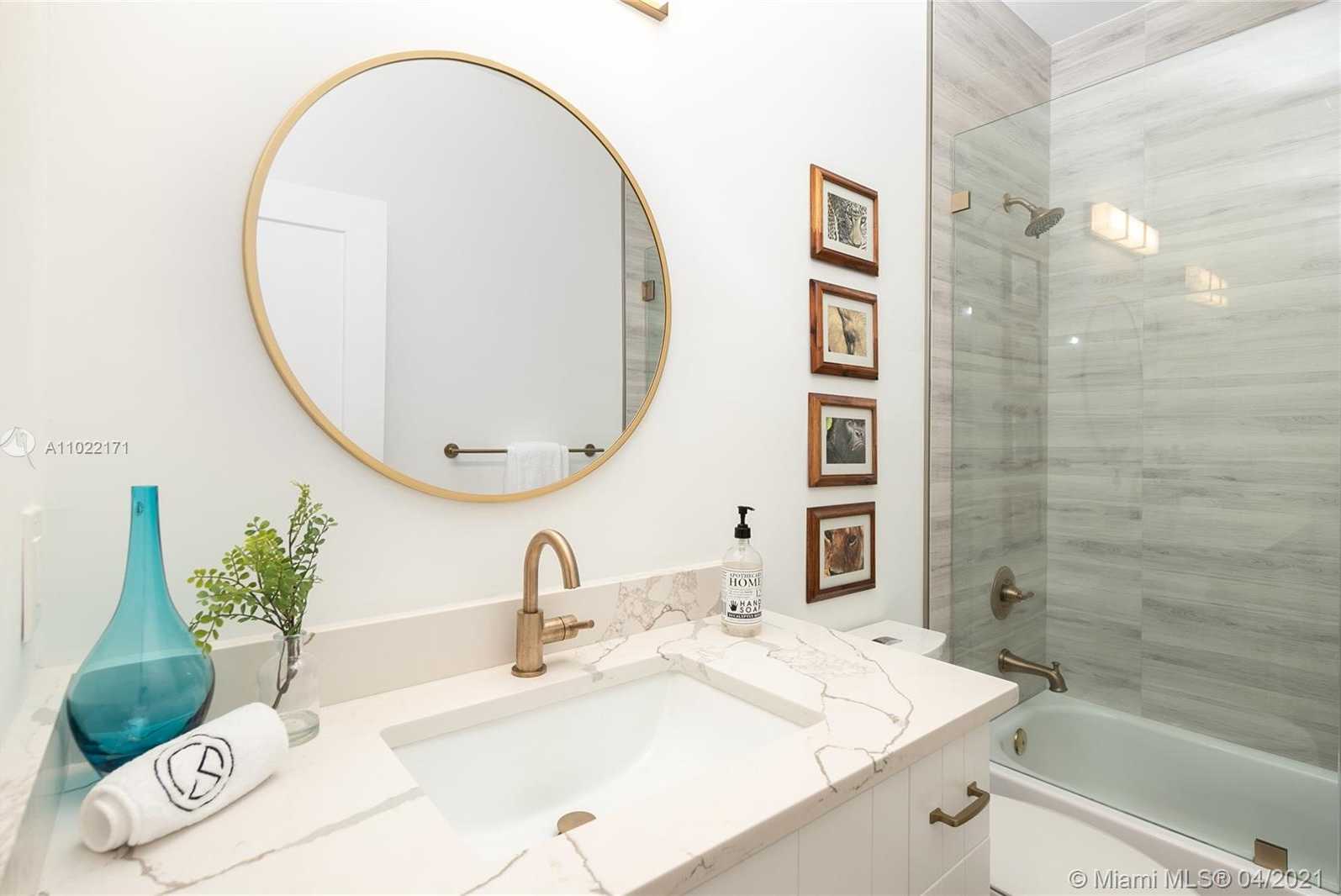 Small Image of 556 NORTH EAST 74TH ST, Miami Number 16