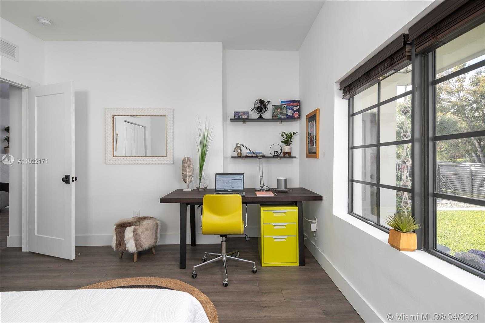 Small Image of 556 NORTH EAST 74TH ST, Miami Number 17