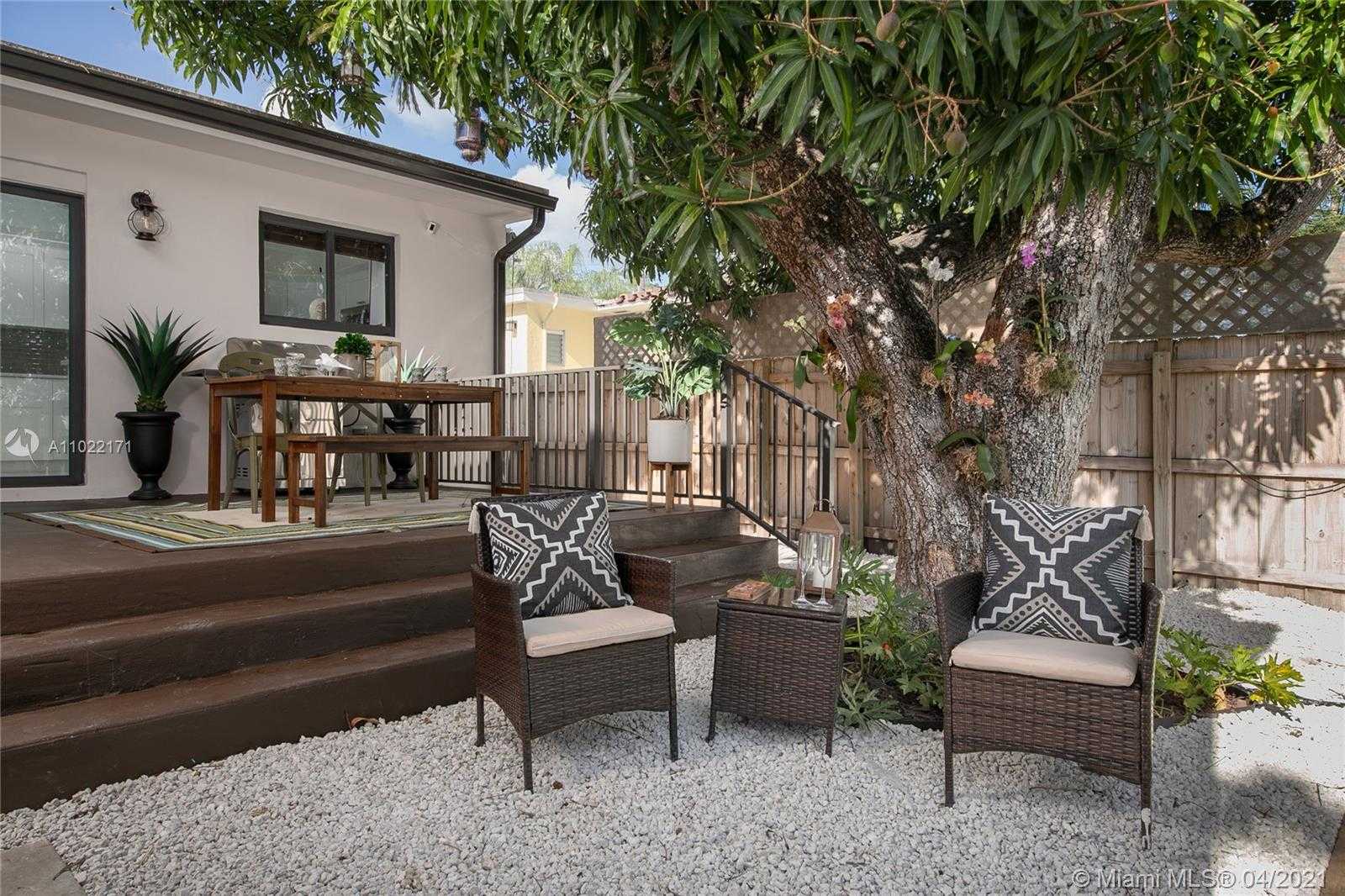 Small Image of 556 NORTH EAST 74TH ST, Miami Number 19