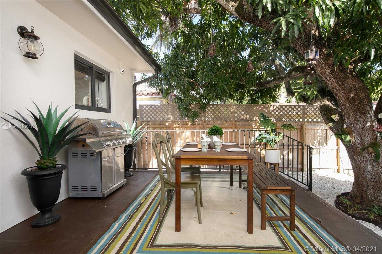 Small Image of 556 NORTH EAST 74TH ST, Miami Number 6