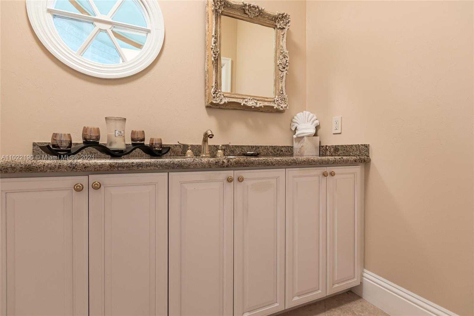 Small Image of 2300 AQUA VISTA BLVD, Fort Lauderdale Number 34