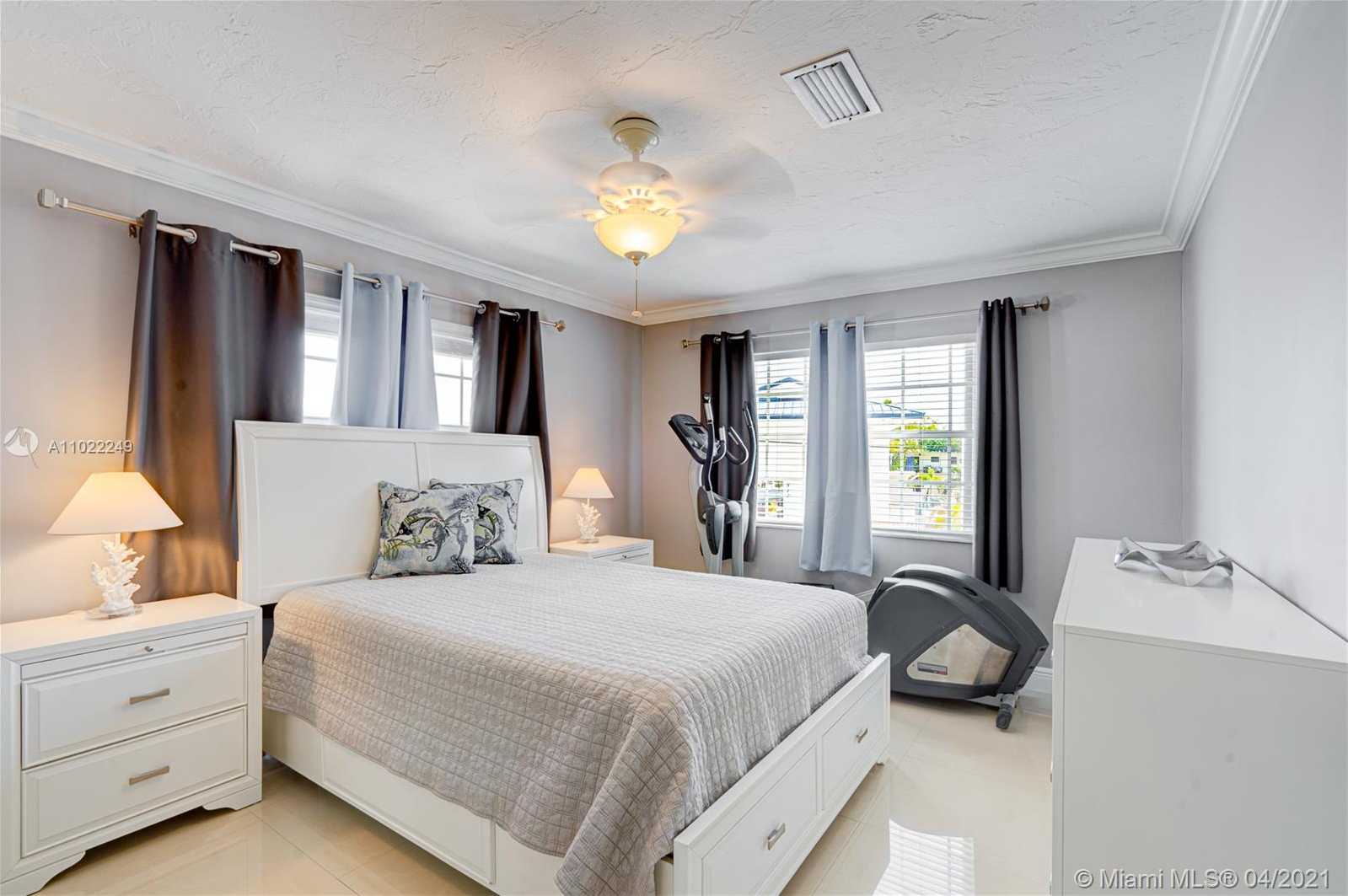 Small Image of 814 BONITO LN, Key Largo Number 32