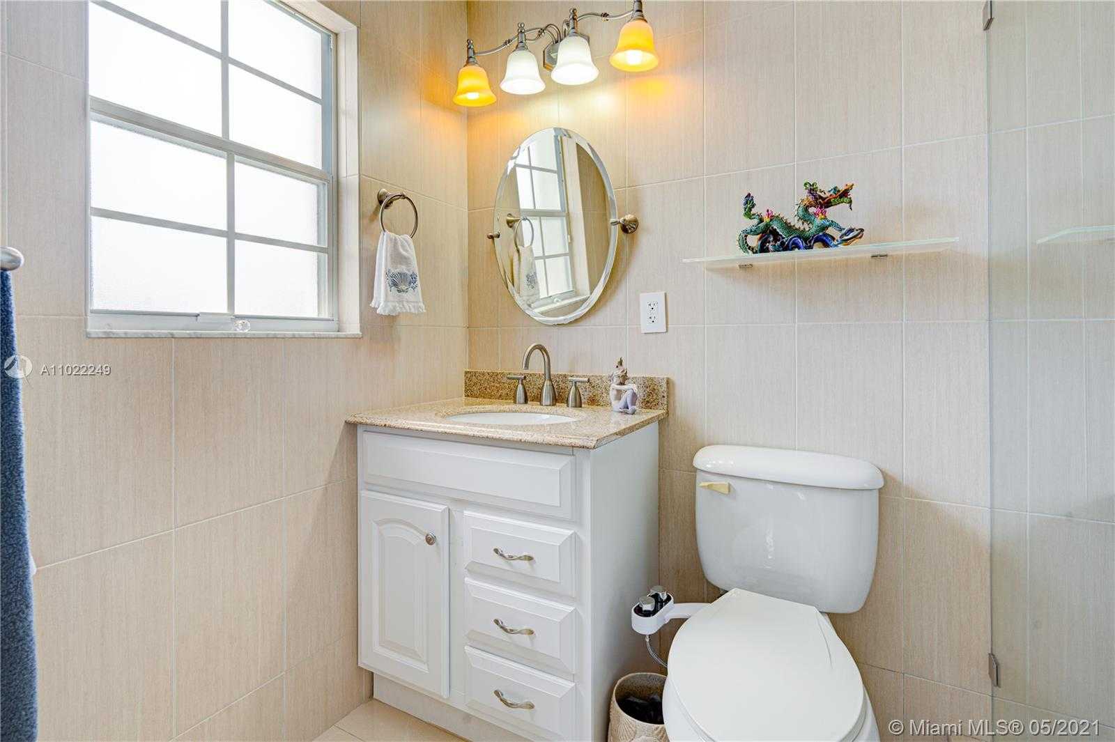 Small Image of 814 BONITO LN, Key Largo Number 33