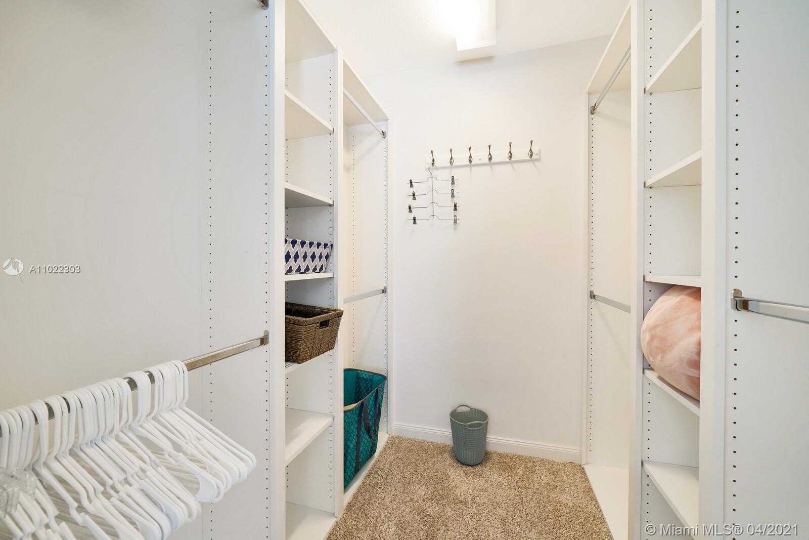 Small Image of 720 SOUTH WEST BALMORAL TRCE, Stuart Number 13