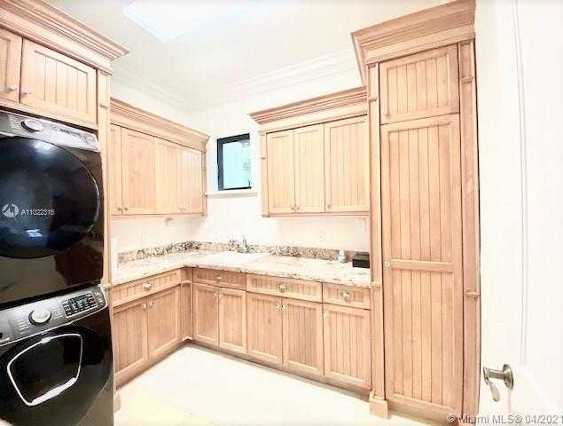 Small Image of 13999 OLD CUTLER RD, Palmetto Bay Number 41