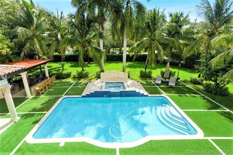 Small Image of 13999 OLD CUTLER RD, Palmetto Bay Number 46