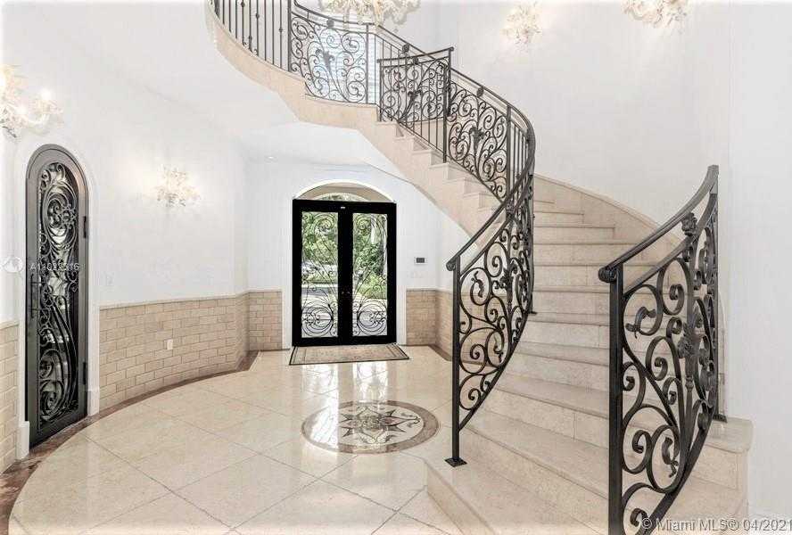 Small Image of 13999 OLD CUTLER RD, Palmetto Bay Number 5