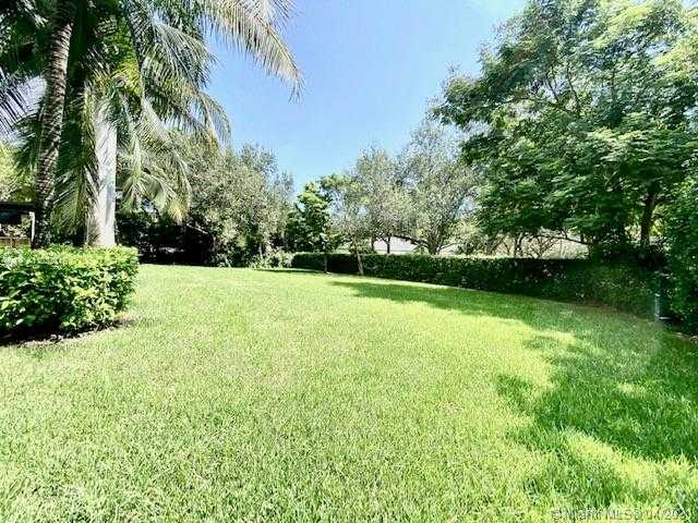 Small Image of 13999 OLD CUTLER RD, Palmetto Bay Number 56