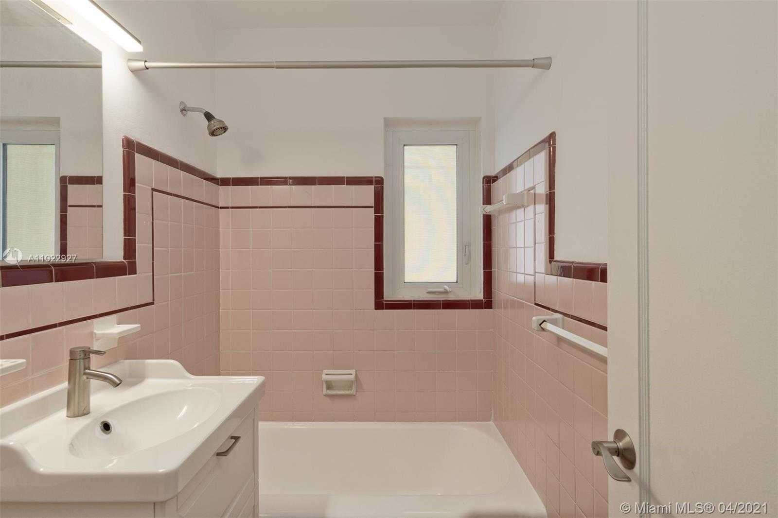 Small Image of 61 NORTH EAST 88TH ST, El Portal Number 16