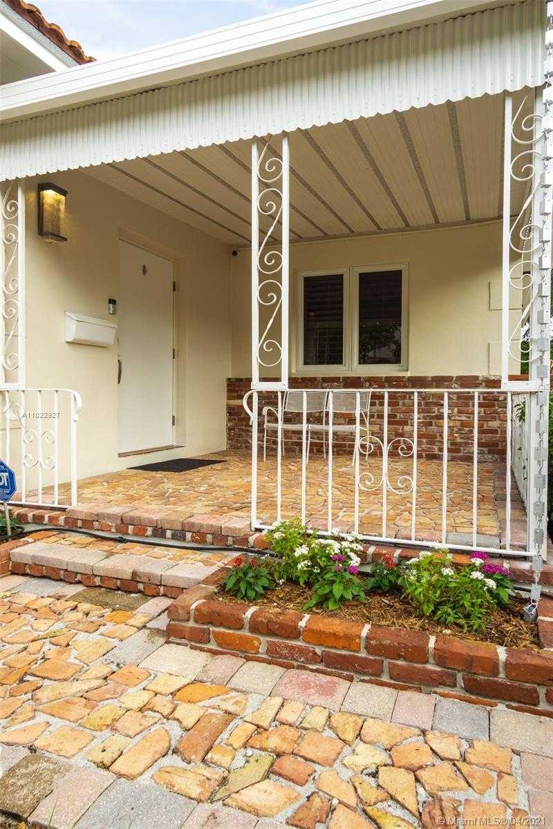 Small Image of 61 NORTH EAST 88TH ST, El Portal Number 3