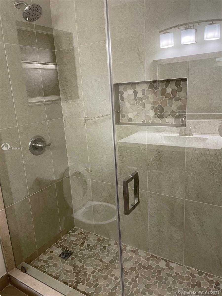 Small Image of 13560 SOUTH WEST 39TH LN, Miami Number 8