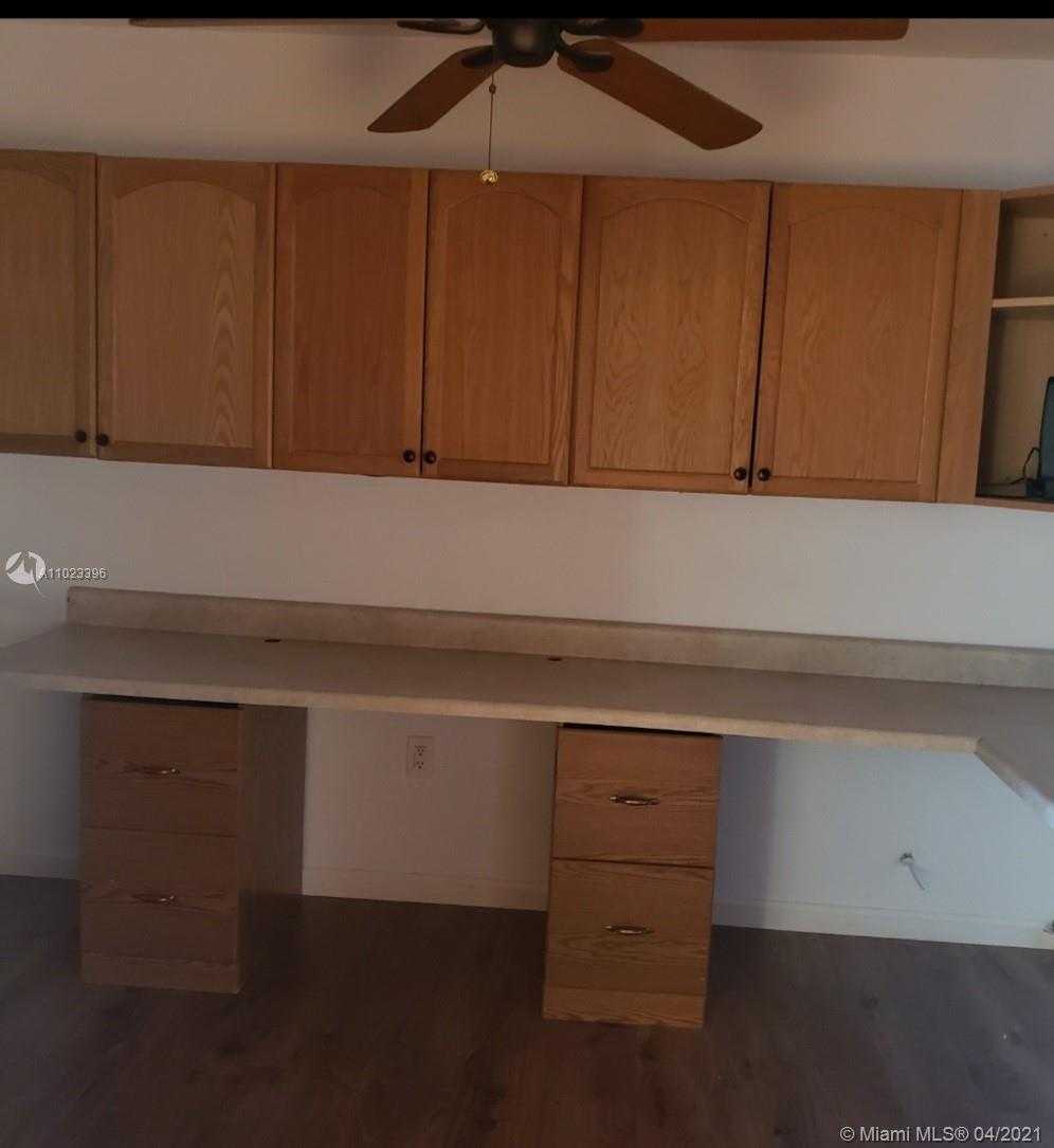 Small Image of 20345 NORTH EAST 10TH CT, Miami Number 13