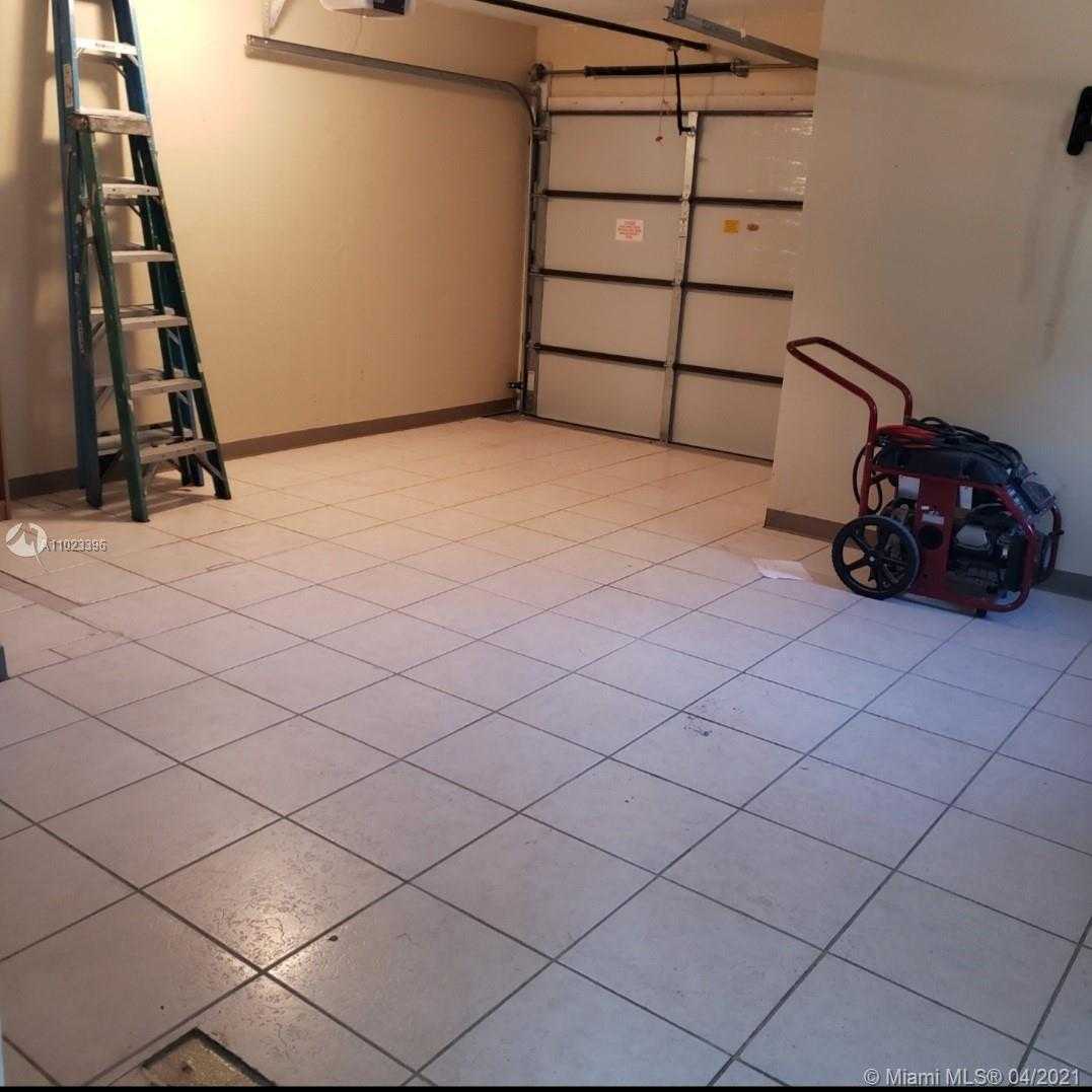 Small Image of 20345 NORTH EAST 10TH CT, Miami Number 16