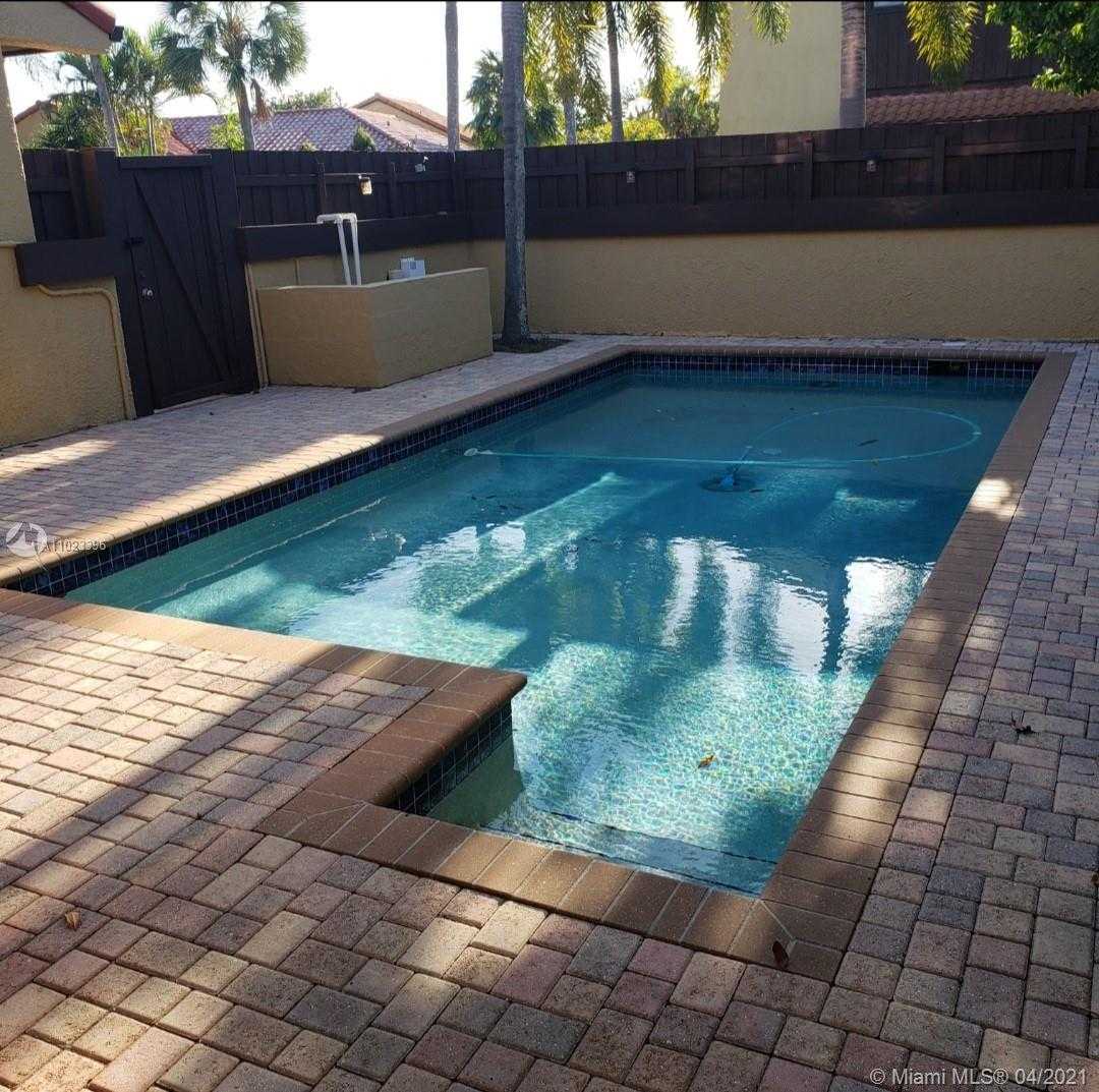 Small Image of 20345 NORTH EAST 10TH CT, Miami Number 17
