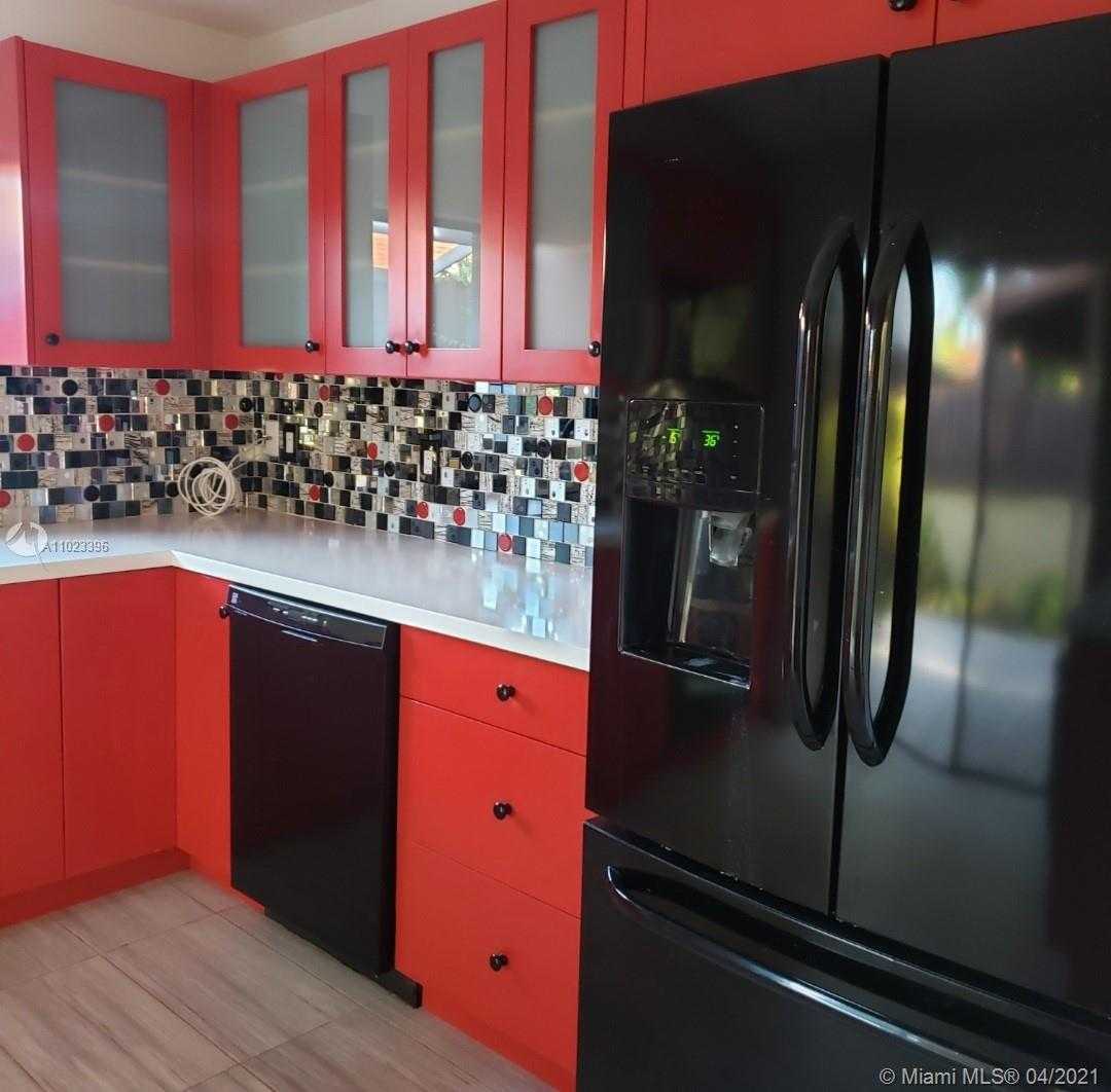 Small Image of 20345 NORTH EAST 10TH CT, Miami Number 5