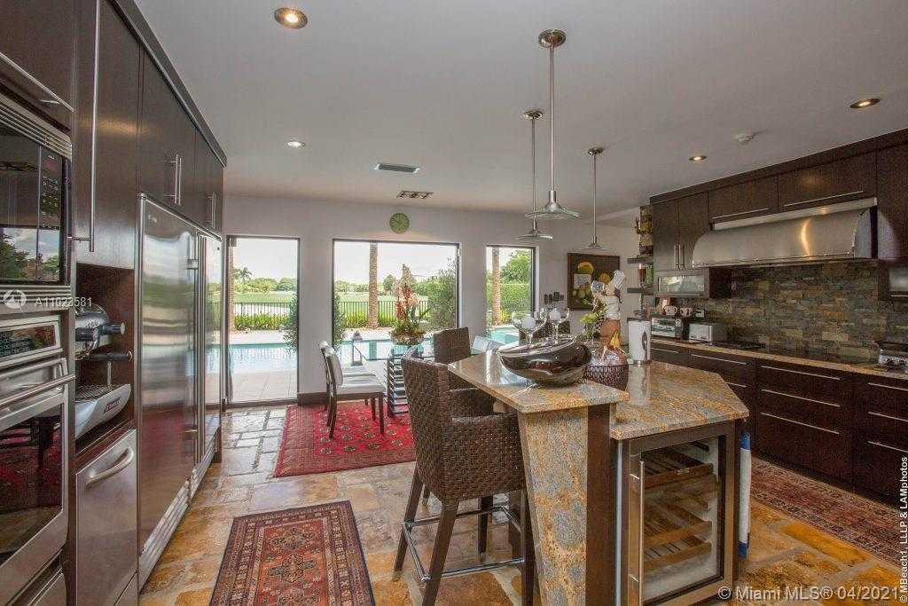 Small Image of 4933 NORTH WEST 94TH DORAL PL, Doral Number 30