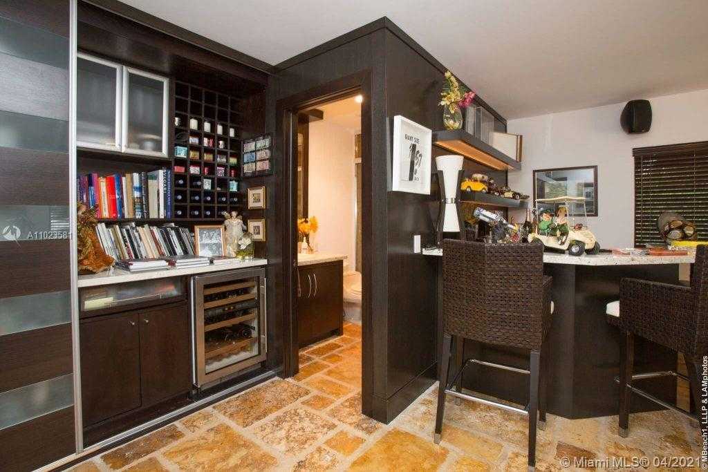 Small Image of 4933 NORTH WEST 94TH DORAL PL, Doral Number 33