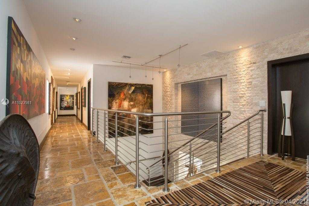 Small Image of 4933 NORTH WEST 94TH DORAL PL, Doral Number 37