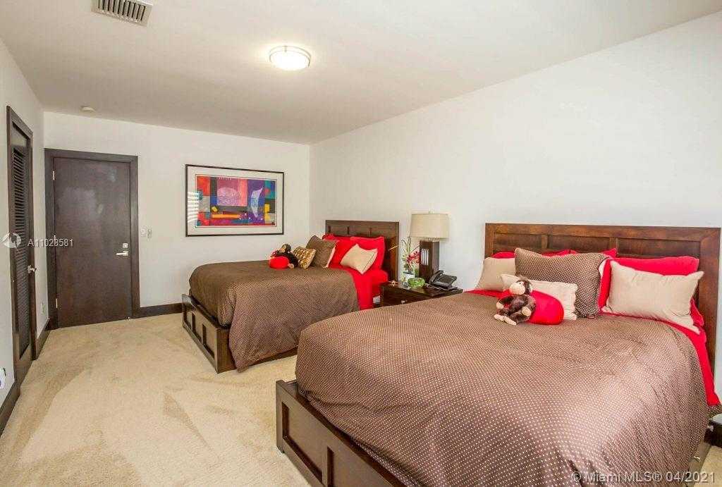 Small Image of 4933 NORTH WEST 94TH DORAL PL, Doral Number 57