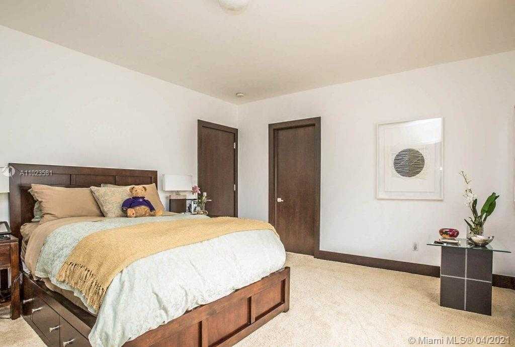 Small Image of 4933 NORTH WEST 94TH DORAL PL, Doral Number 59