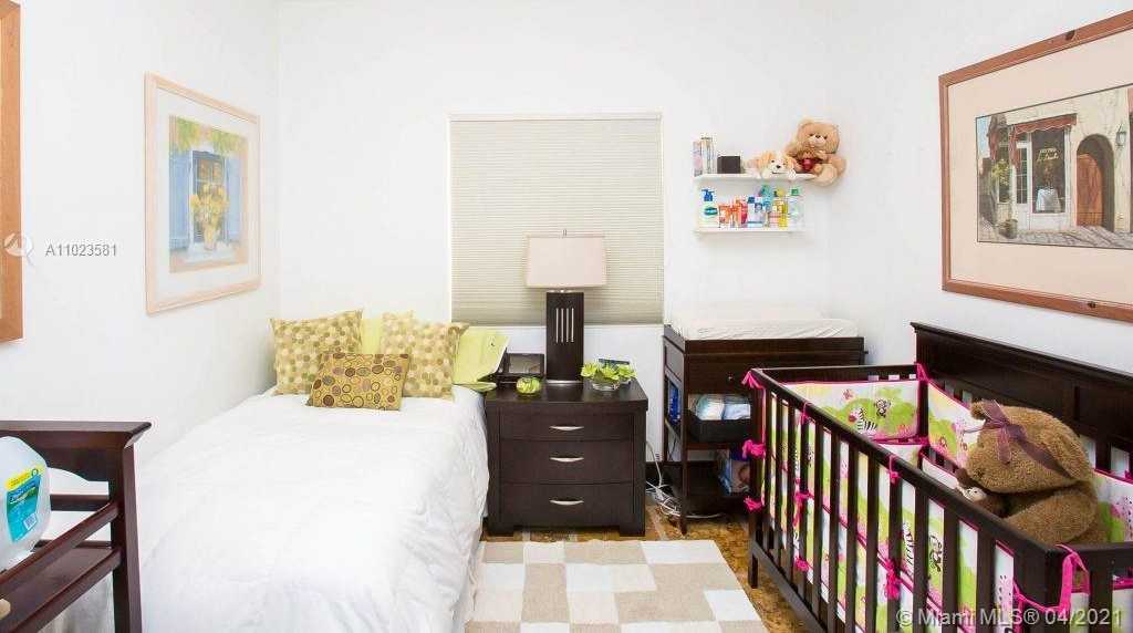 Small Image of 4933 NORTH WEST 94TH DORAL PL, Doral Number 64