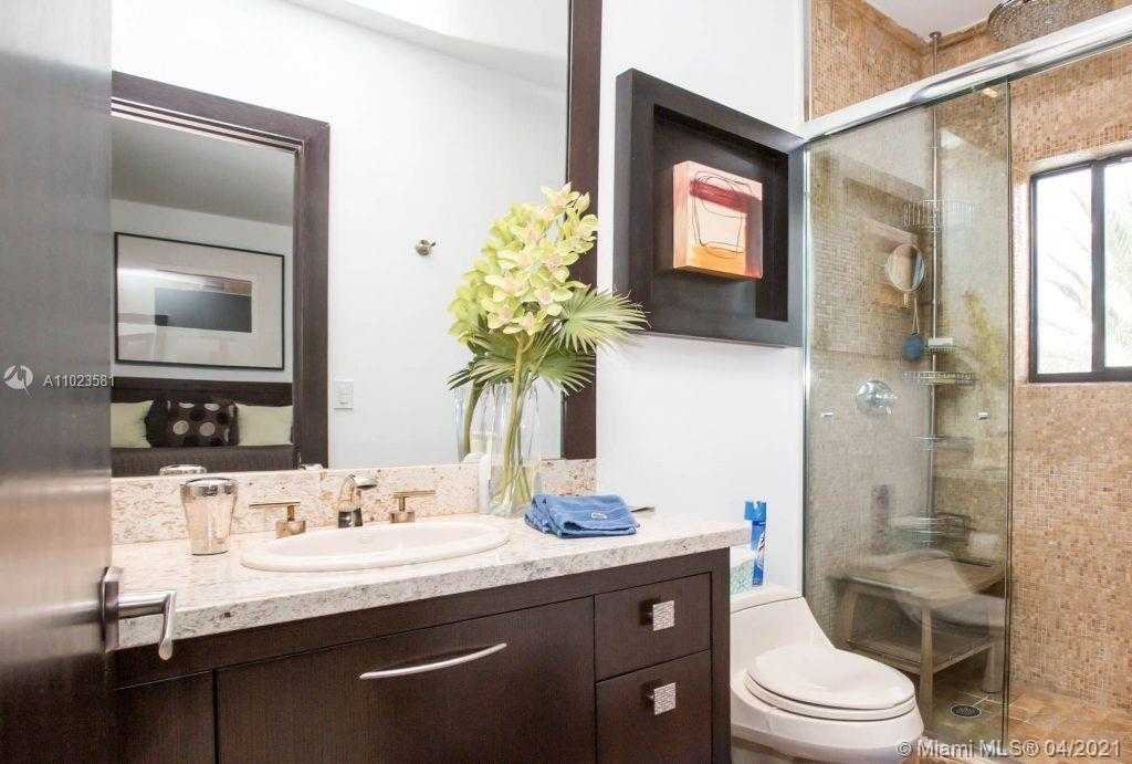Small Image of 4933 NORTH WEST 94TH DORAL PL, Doral Number 65