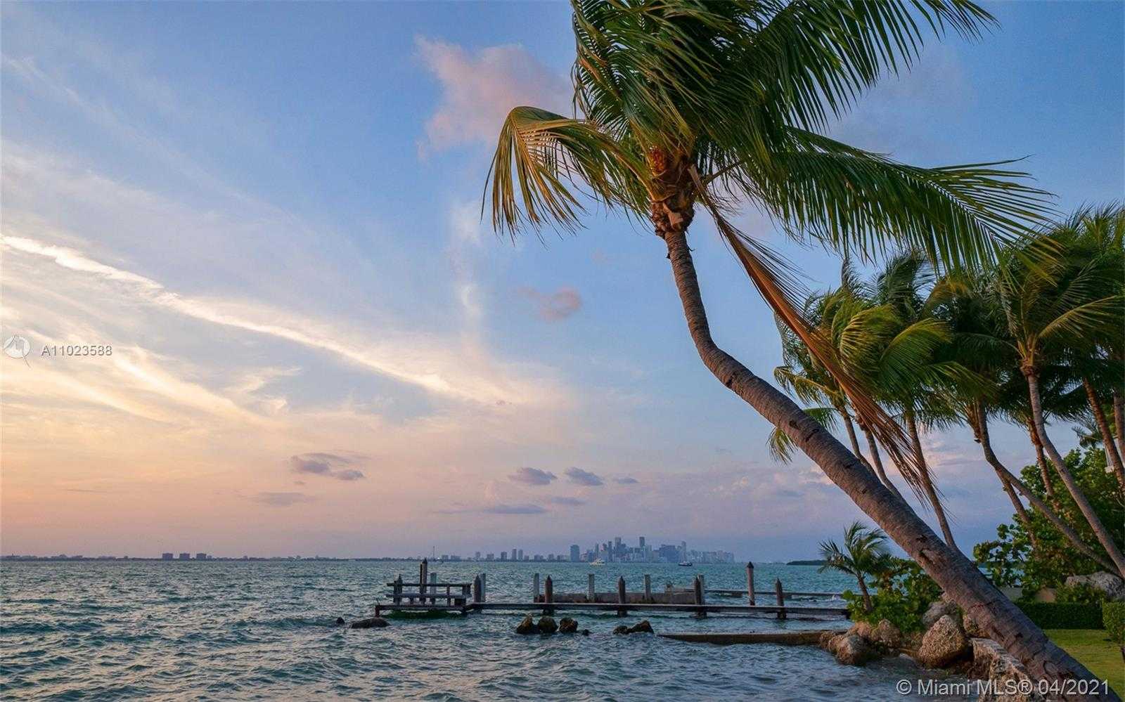 Small Image of 9 HARBOR POINT, Key Biscayne Number 19