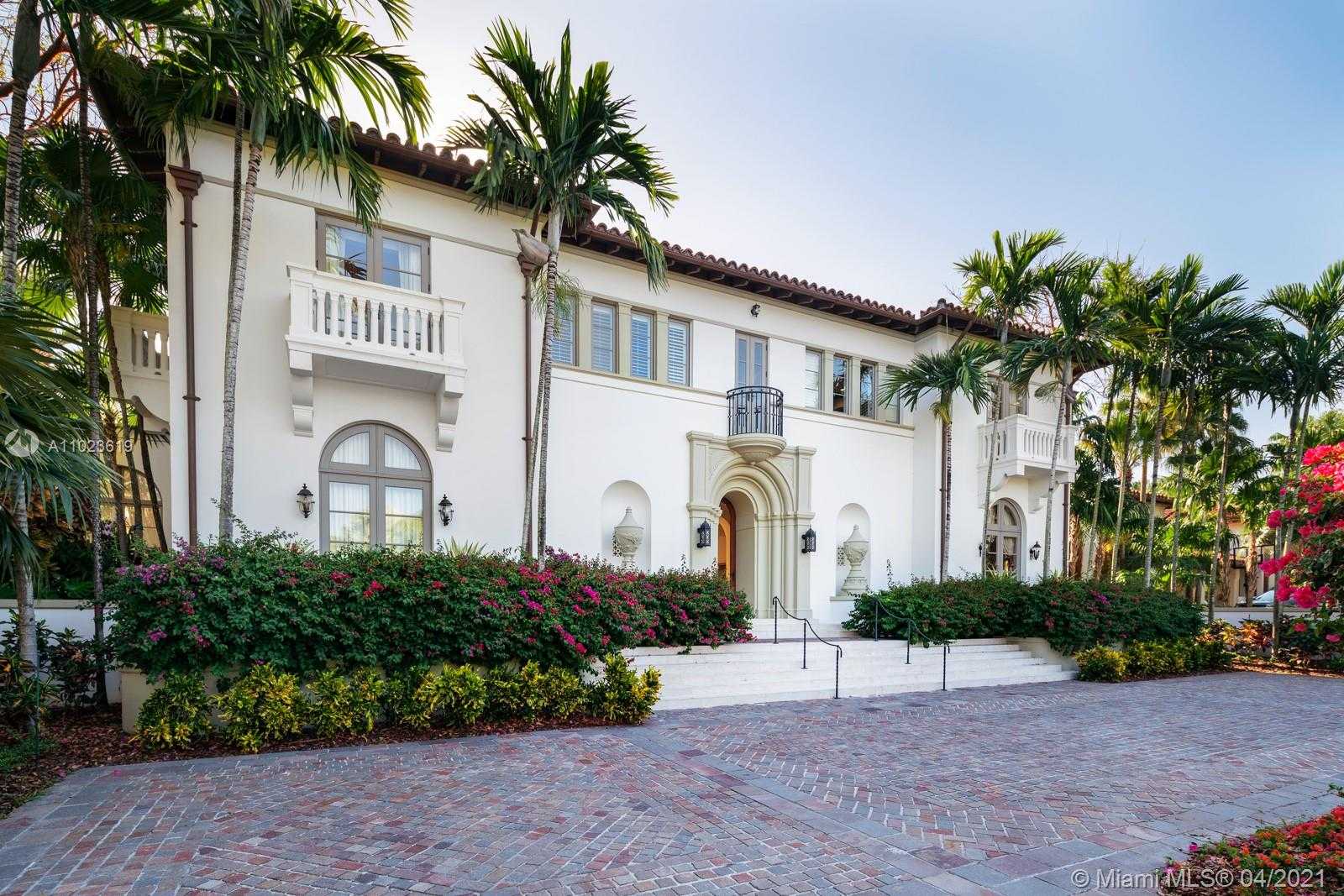 Small Image of 8901 ARVIDA LN, Coral Gables Number 2