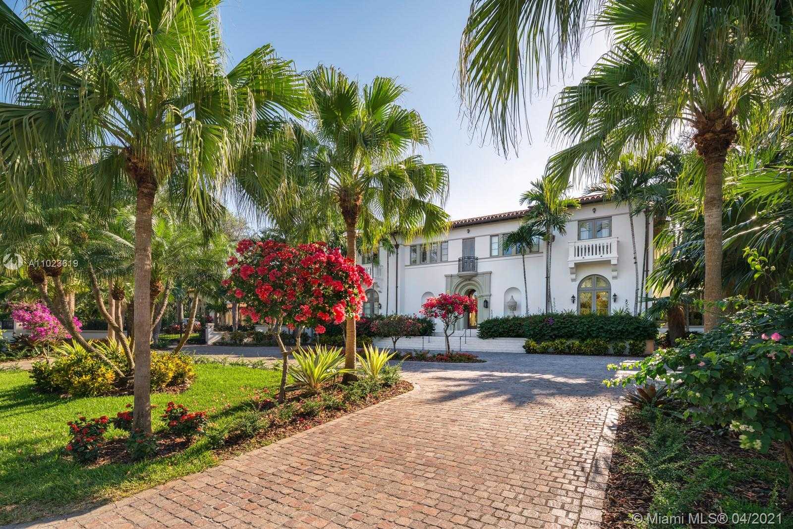 Small Image of 8901 ARVIDA LN, Coral Gables Number 3