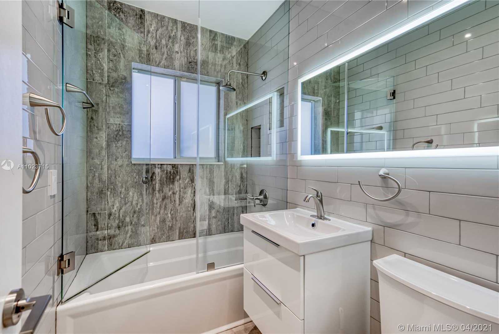 Small Image of 2104 NORTH EAST 124TH ST, North Miami Number 14