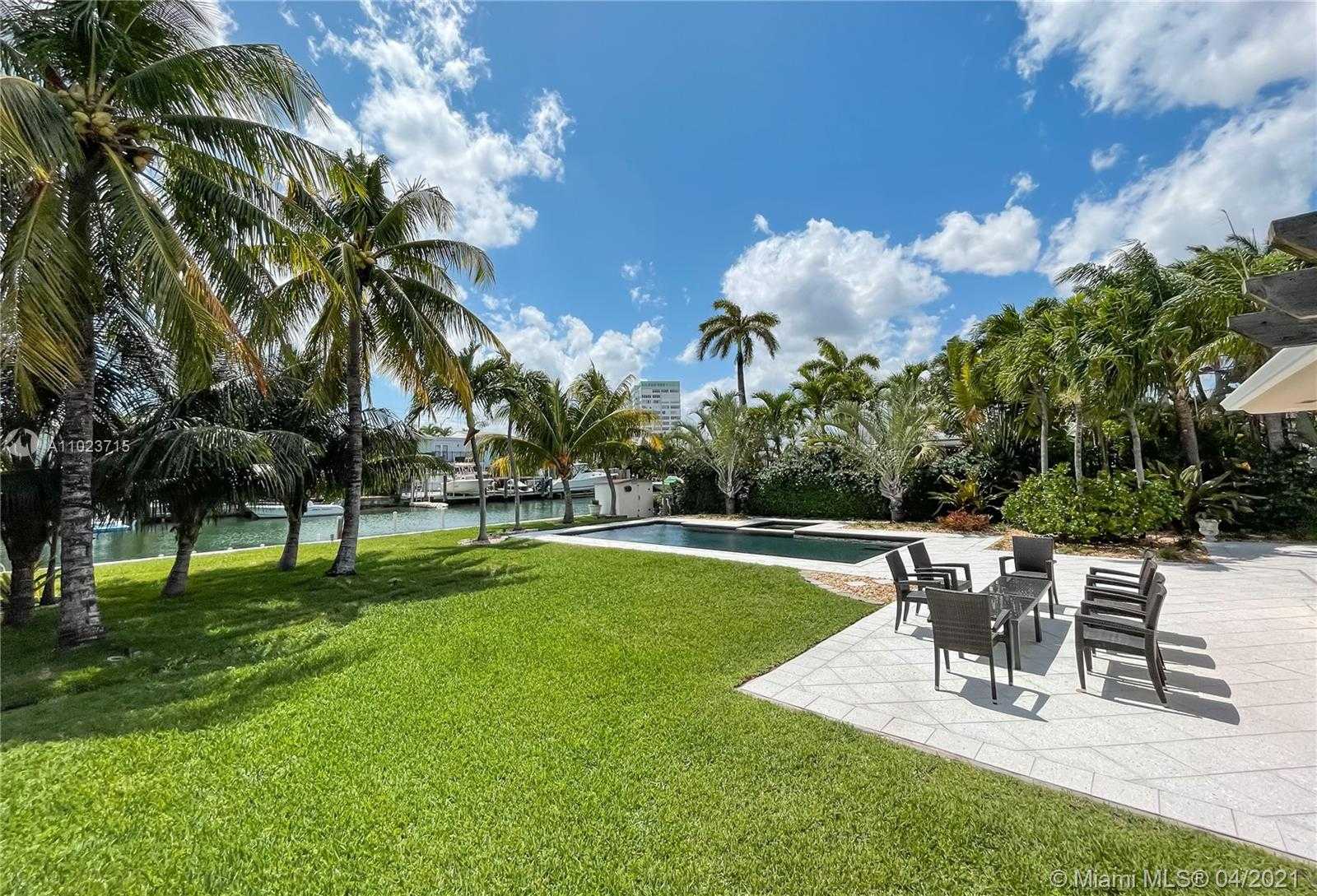 Small Image of 2104 NORTH EAST 124TH ST, North Miami Number 19
