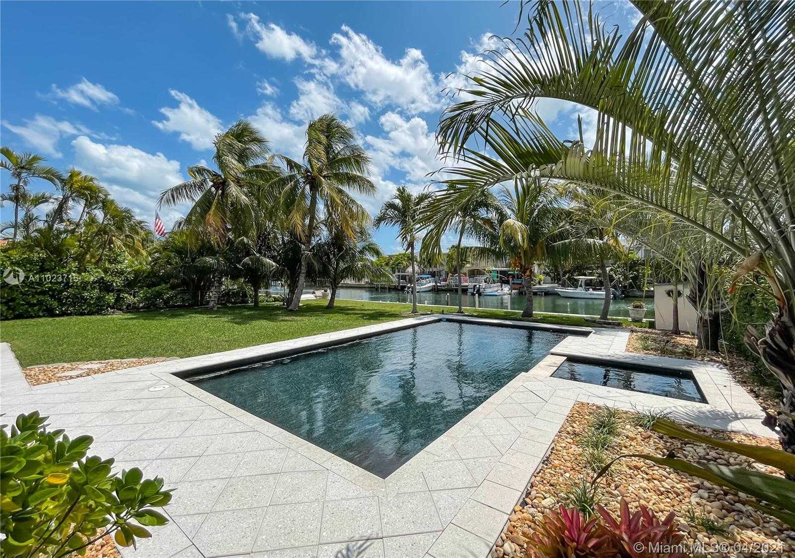 Small Image of 2104 NORTH EAST 124TH ST, North Miami Number 20