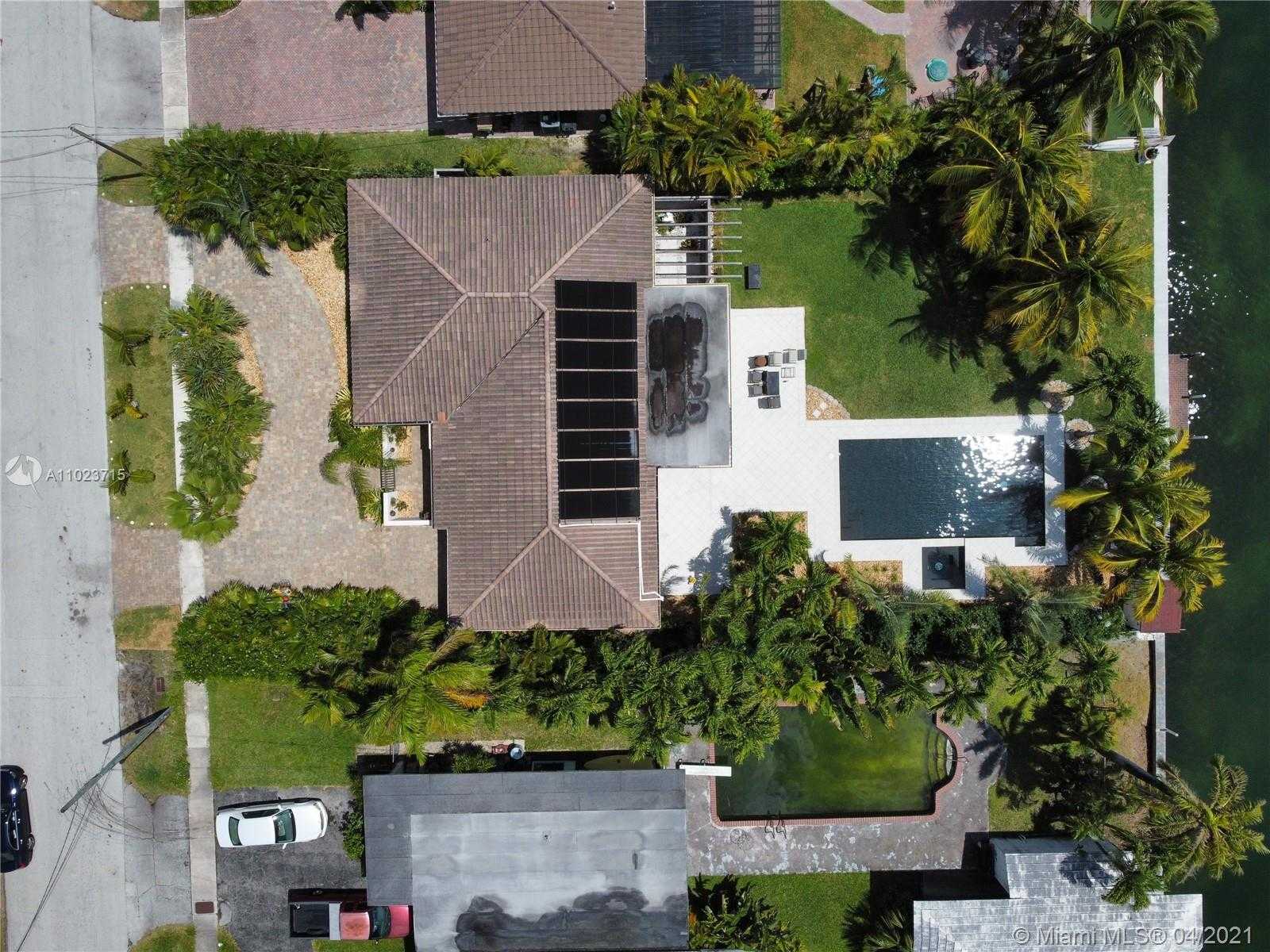 Small Image of 2104 NORTH EAST 124TH ST, North Miami Number 22