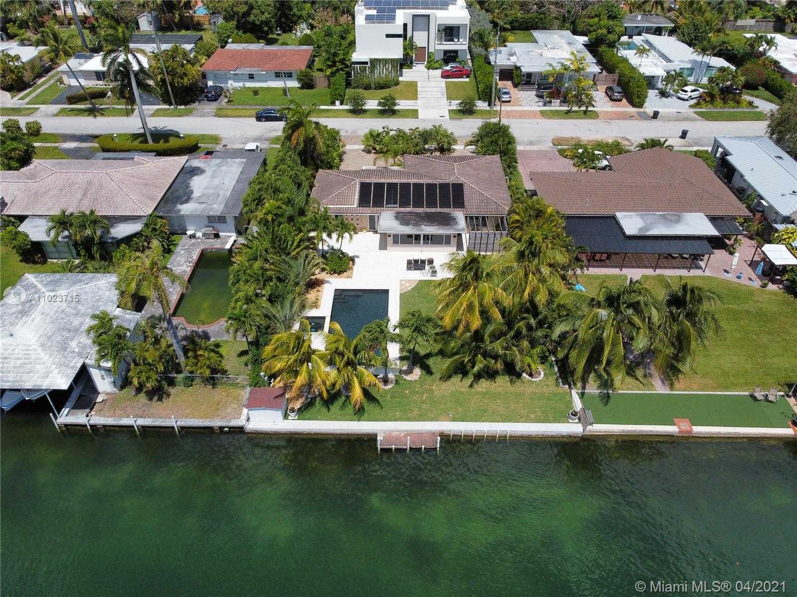 Small Image of 2104 NORTH EAST 124TH ST, North Miami Number 24