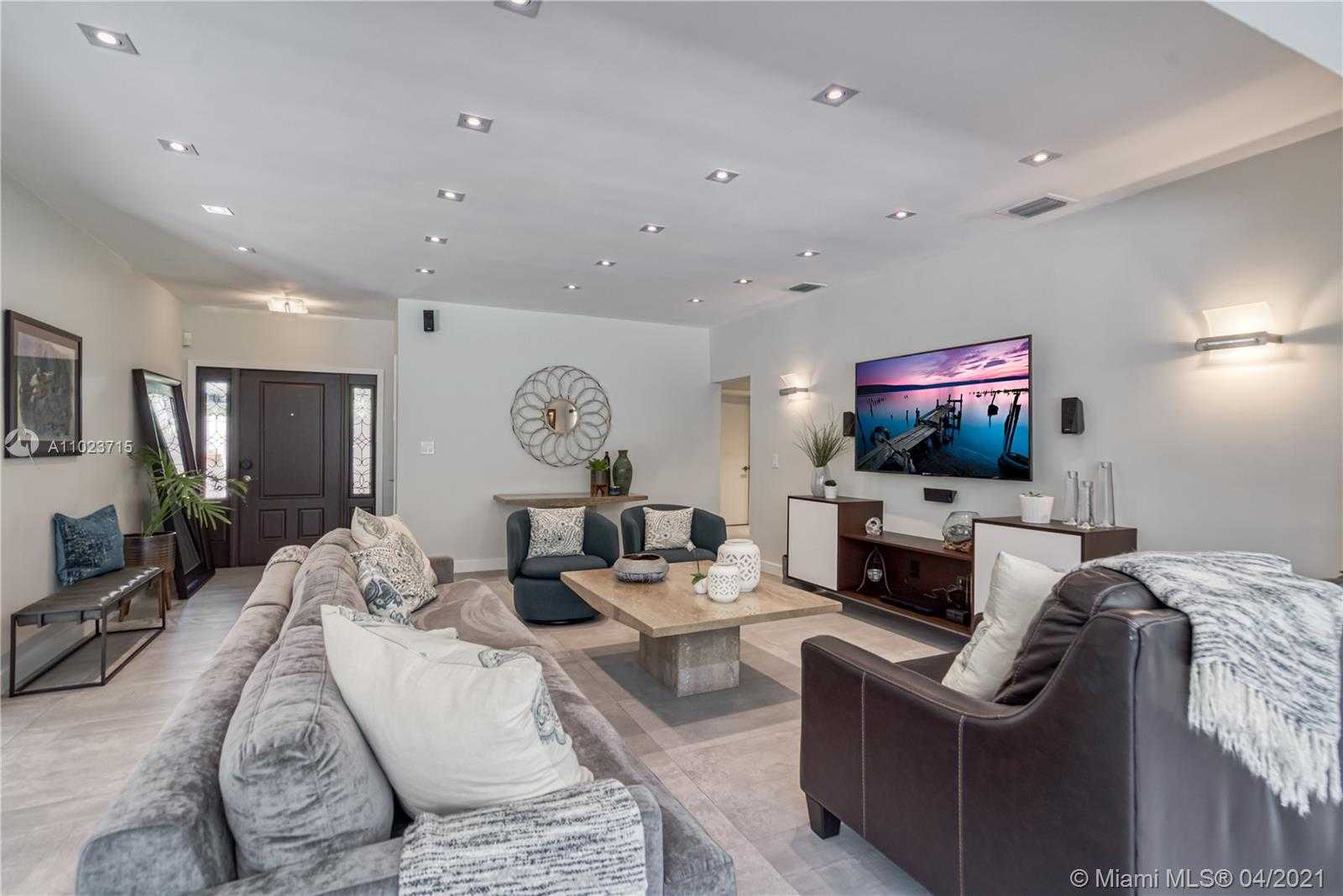 Small Image of 2104 NORTH EAST 124TH ST, North Miami Number 5