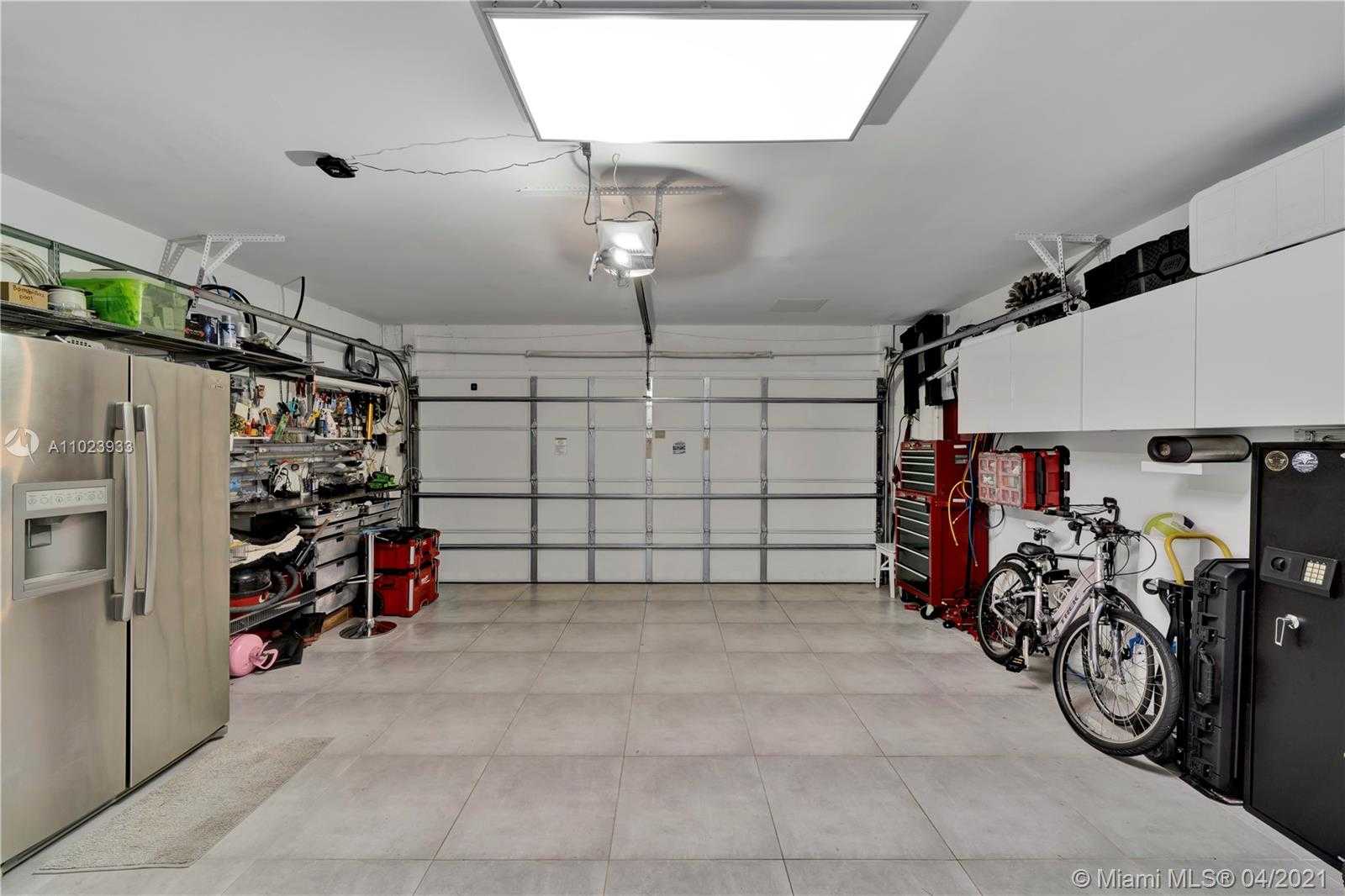 Small Image of 10535 NORTH WEST 43RD TER, Doral Number 42